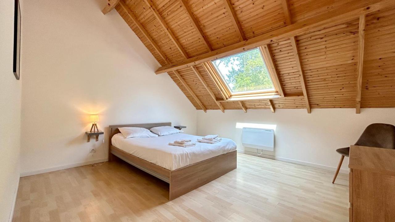 Chalet Avec Terrasse Sur Pilotis Vue Sur L'etang *