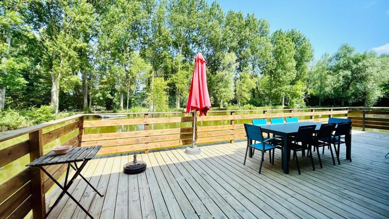 Avec Terrasse Sur Pilotis Vue Sur L'etang Chalé